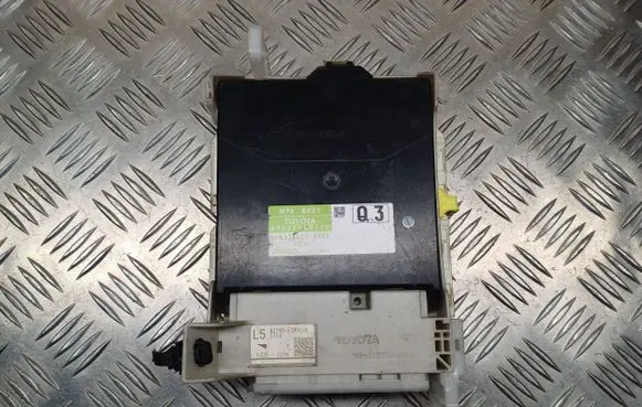 Toyota Yaris BSM Control unit 892210D110 MB2380008333 8273052M80B