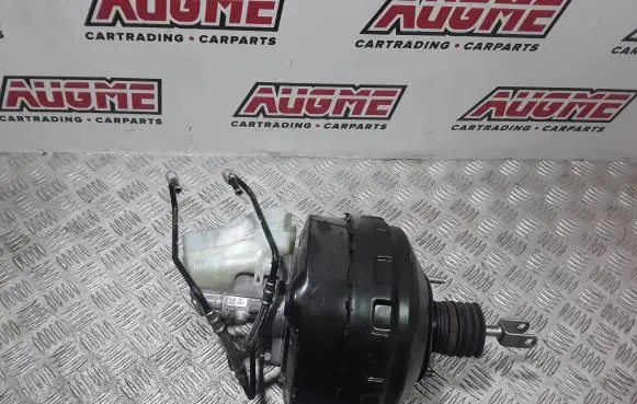 BMW 3 E90 E91 Brake booster 6785648 25227847