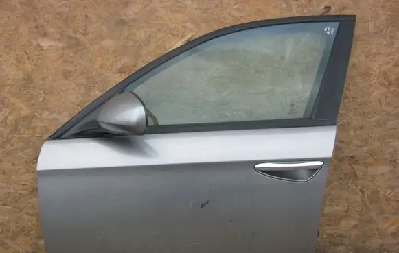 Alfa Romeo 159 Front door