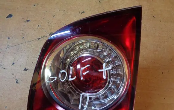 Volkswagen Golf Plus Tailgate rear/tail lights 5M0945094K