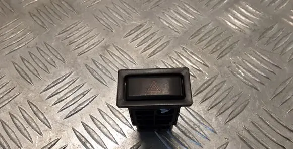 Toyota Land Cruiser (HDJ90) Hazard light switch