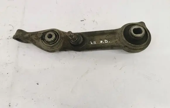 Mercedes-Benz E W211 Front lower control arm/wishbone A211033