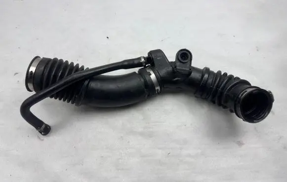Jeep Grand Cherokee Air intake duct part 68088249AB 68088249