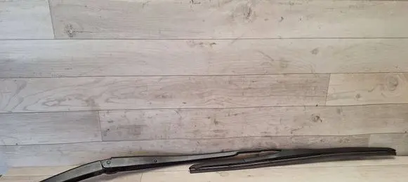 Honda Accord Front wiper blade arm 