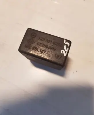 Mercedes-Benz E W123 Window wiper relay 1238210063