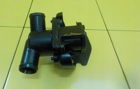Nissan Qashqai Fuel pressure sensor 70247605 2HTR45