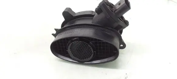 BMW 5 E39 Mass air flow meter 77870760 0928400468