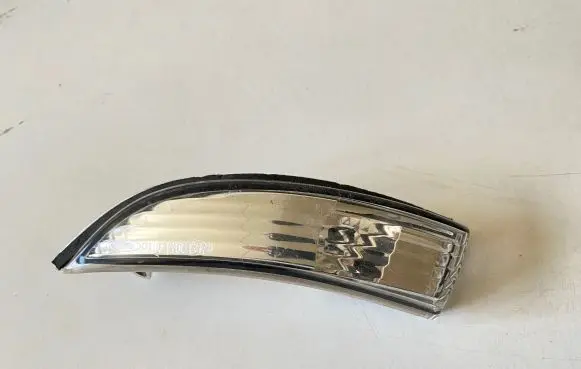 Ford Fiesta Mirror indicator light 8A6113B381A 4202060 5702060