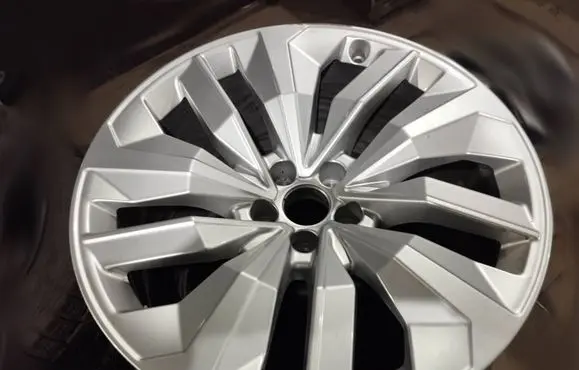 Audi Q8 e-tron R20 alloy rim 4KE601025P