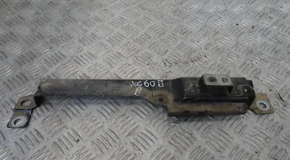 Volvo XC60 Fender mounting bracket 31424581