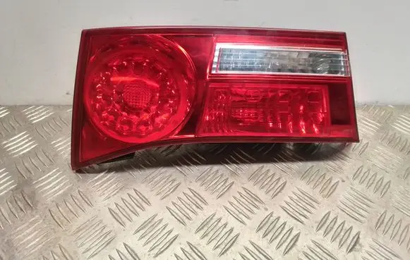 Honda Accord Tailgate rear/tail lights P8129R