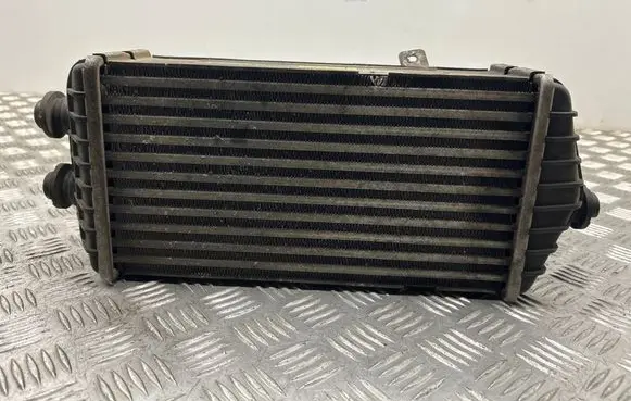 Hyundai i30 Intercooler radiator 282702A770