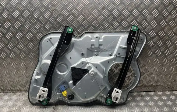 Skoda Octavia Mk2 (1Z) Front door electric window regulator 