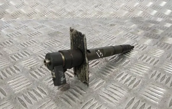 Audi A8 S8 D3 4E Fuel injector 057130277M