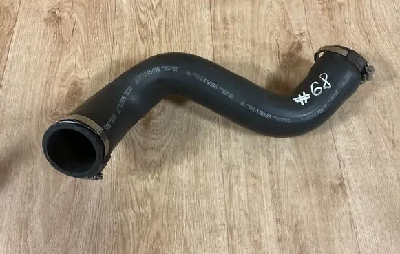 Intercooler hose/pipe
