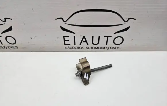 BMW 5 F10 F11 Fuel Injector clamp holder