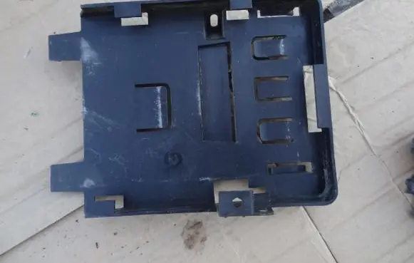 Opel Insignia B Engine control unit box 23347555