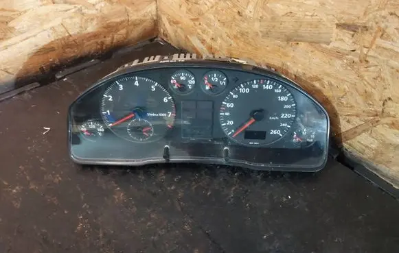 Audi A4 S4 B5 8D Speedometer (instrument cluster) 8D0919035D