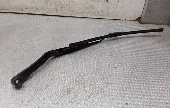 Opel Insignia A Windshield/front glass wiper blade 13227398