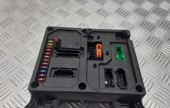 Volkswagen Sharan Fuse box set 7M3962258AC