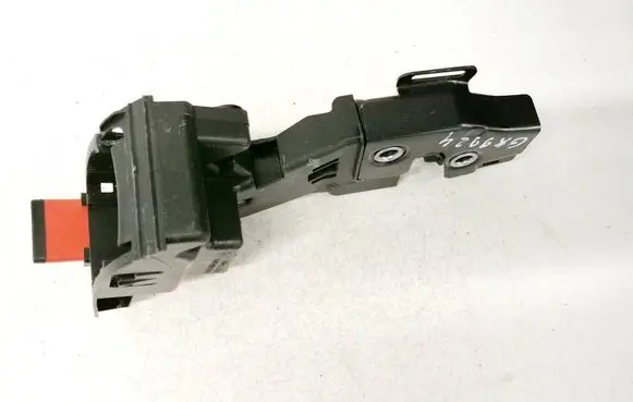 BMW 5 E60 E61 Seat back rest lock catch 7153667 130575