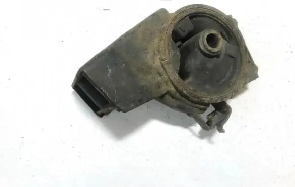 Mitsubishi Colt Engine mount bracket mr223881
