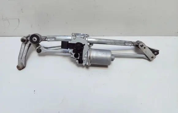 BMW M3 e92 Front wiper linkage and motor 7161710 6978264