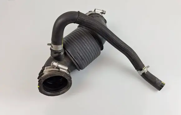 KIA Sportage Air intake hose/pipe 28130D3150