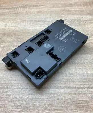 Mercedes-Benz E W211 Door control unit/module 2118702285