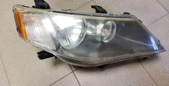 Mitsubishi Outlander Headlight/headlamp