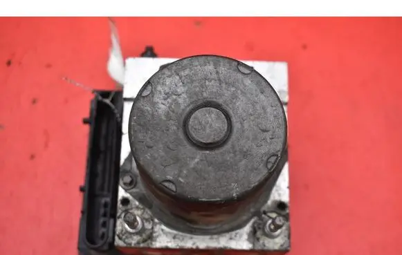 Toyota Avensis Verso ABS Pump 44540-05071