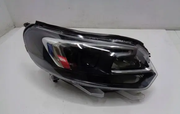 Opel Zafira C Headlight/headlamp