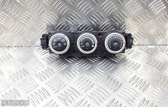 Mitsubishi Lancer VIII Climate control unit 7820A082XB