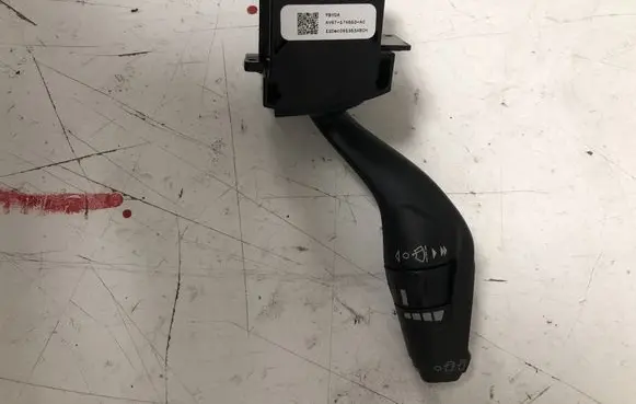 Ford Focus Wiper control stalk AV6T17A553AC