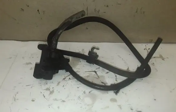Opel Astra J Vacuum valve 8972882491