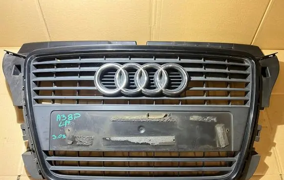 Audi A3 S3 8P Front bumper upper radiator grill