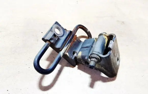 Audi TT Mk1 Front door upper hinge