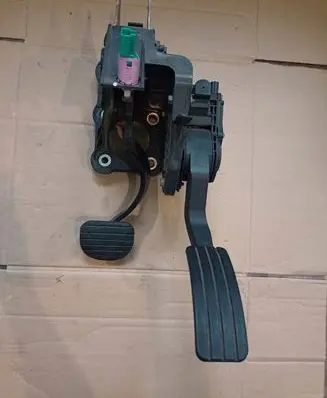 Renault Laguna III Accelerator throttle pedal
