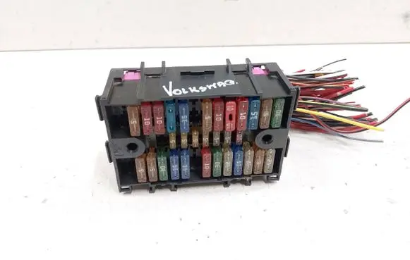 Volkswagen Transporter - Caravelle T5 Fuse module 7H0937617