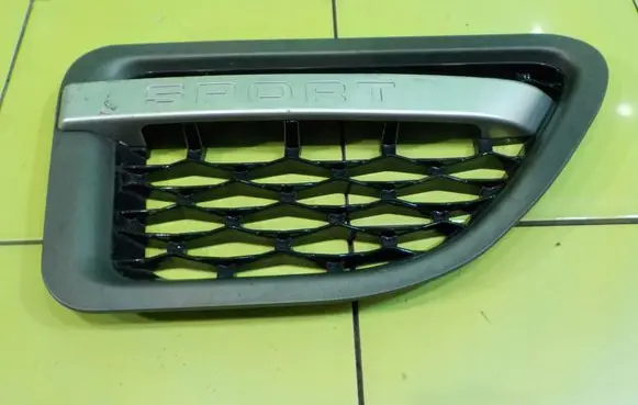 Land Rover Range Rover Sport L320 Front arch trim PRZOD
