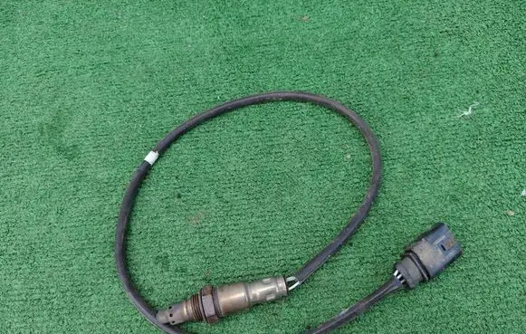 Audi Q2 - Lambda probe sensor 04E906262CS