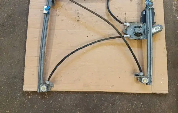 Renault Espace - Grand espace IV Front door window regulator with motor 6017