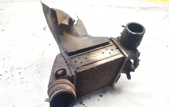 Skoda Octavia Mk1 (1U) Intercooler radiator 1j0145803f 862328x
