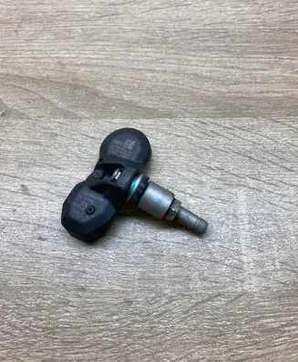 BMW 3 E90 E91 Tire pressure sensor 6790054