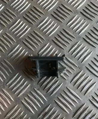(B) pillar trim (bottom)
