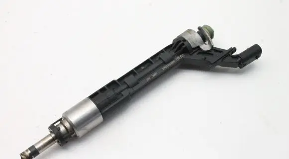 Audi A4 S4 B9 8W Fuel injector 06M906036K