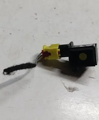 Audi Q2 - Airbag deployment crash/impact sensor 5Q0959651B 925177
