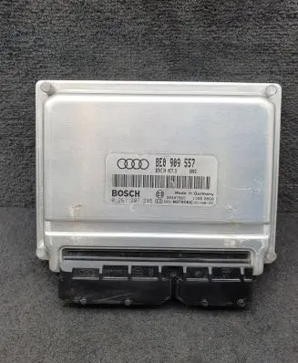 Audi A4 S4 B6 8E 8H Engine control unit/module 8E0909557 0261207285