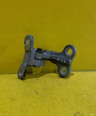 Volvo V50 Front door lower hinge 31333264