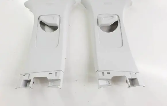 Ford Focus (B) pillar trim (top)